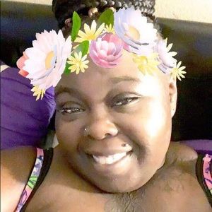 Meet your Posher, Cassandra